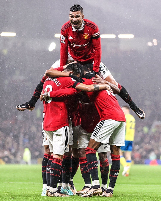 整个足球界 整个足球界